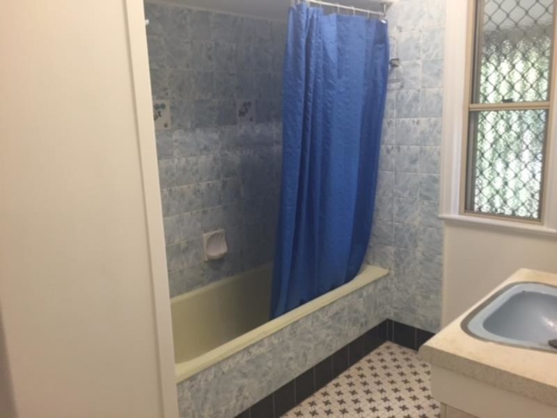 33 Spencer Street, The Range QLD 4700